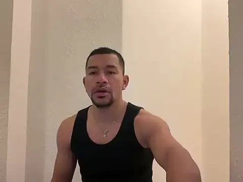 esleider12 online show from 12/16/25, 08:08