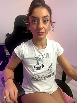 Snapshot of Sandy_Bell chatting on 11/26/25, 04:08 Sandy Bell online show from 11/26/25, 04:08