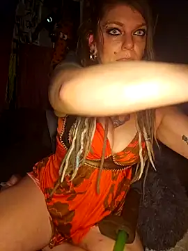 Snapshot of Horny_hippie chatting on 12/06/24, 03:30 Horny hippie online show from 12/06/24, 03:30