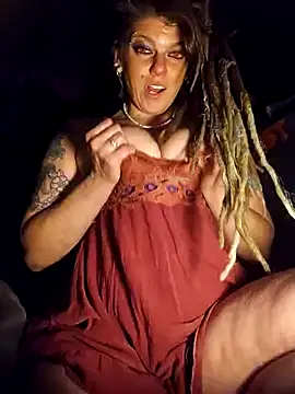 Snapshot of Horny_hippie chatting on 03/03/25, 12:04 Horny hippie online show from 03/03/25, 12:04