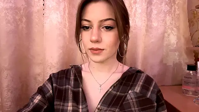 Snapshot of SoonMoilanen chatting on 12/17/25, 05:41 SoonMoilanen online show from 12/17/25, 05:41