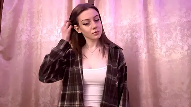 Snapshot of SoonMoilanen chatting on 12/18/25, 06:47 SoonMoilanen online show from 12/18/25, 06:47