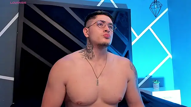 Snapshot of ArturFrostt chatting on 12/16/25, 11:26 ArturFrostt online show from 12/16/25, 11:26