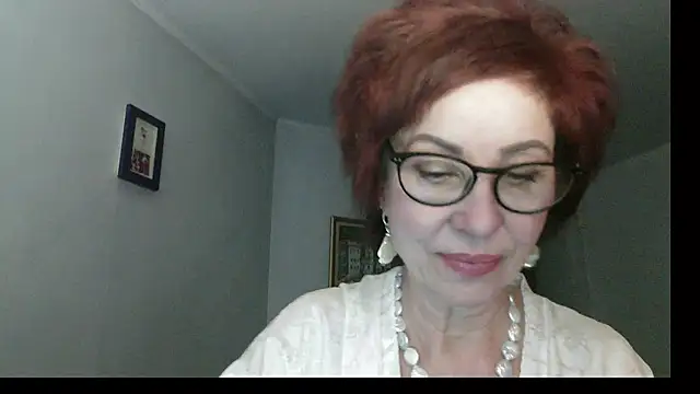 Snapshot of Kelly_Flurr chatting on 12/19/25, 06:53 Kelly Flurr online show from 12/19/25, 06:53
