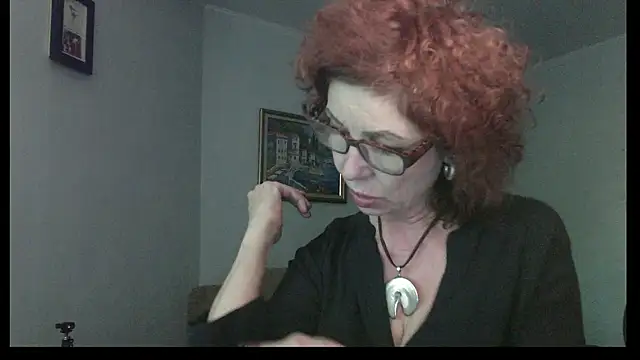 Snapshot of Kelly_Flurr chatting on 05/25/26, 02:01 Kelly Flurr online show from 05/25/26, 02:01