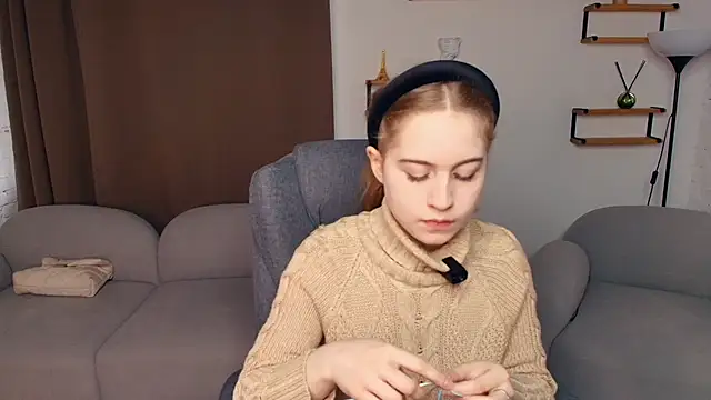 Snapshot of FairrryBluuum chatting on 12/01/25, 10:31 FairrryBluuum online show from 12/01/25, 10:31