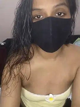 Snapshot of your-Mia07 chatting on 12/02/25, 12:43 your-Mia07 online show from 12/02/25, 12:43