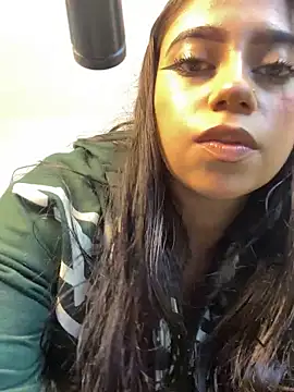 luna cute   online show from 05/02/26, 09:09