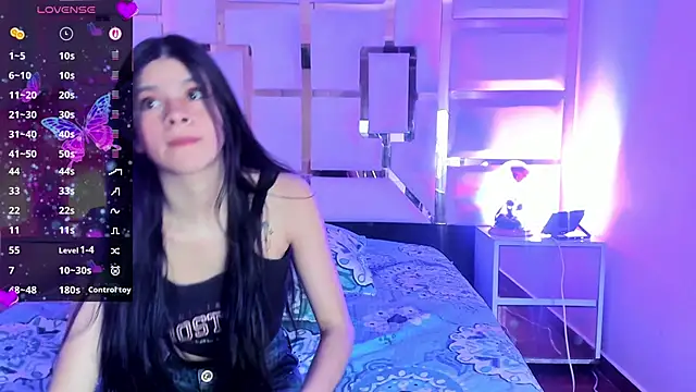 Snapshot of alexandra_venuss chatting on 12/16/25, 08:03 alexandra venuss online show from 12/16/25, 08:03