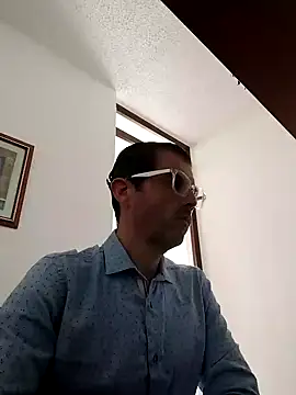 Fuegosutil online show from 12/03/25, 06:50