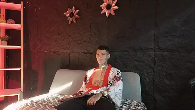 Paulo 527 online show from 12/21/25, 08:49