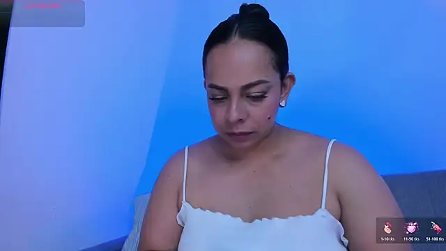 jimena chic1 online show from 05/03/26, 08:04