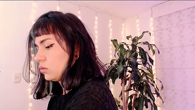 Snapshot of justmartina_ chatting on 03/10/26, 01:32 justmartina online show from 03/10/26, 01:32