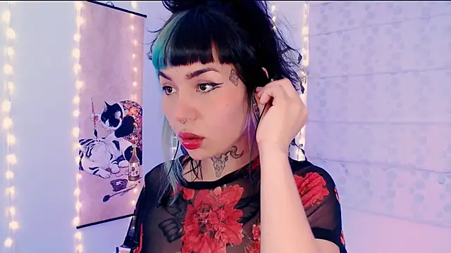 Snapshot of justmartina_ chatting on 04/30/26, 01:12 justmartina online show from 04/30/26, 01:12