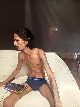 Snapshot of theyllorwillian chatting on 12/22/25, 11:07 theyllorwillian online show from 12/22/25, 11:07