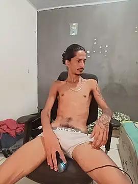 Snapshot of theyllorwillian chatting on 01/12/26, 12:10 theyllorwillian online show from 01/12/26, 12:10