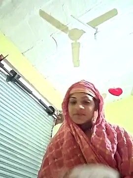 Snapshot of Janki_cute chatting on 12/04/25, 08:34 Janki cute online show from 12/04/25, 08:34