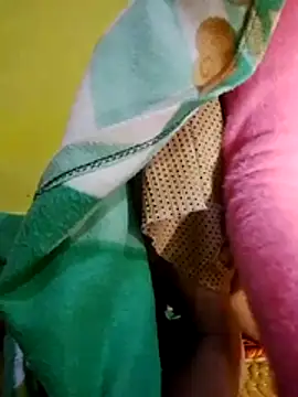 Snapshot of Miss_khusi chatting on 12/18/25, 07:09 Miss khusi online show from 12/18/25, 07:09