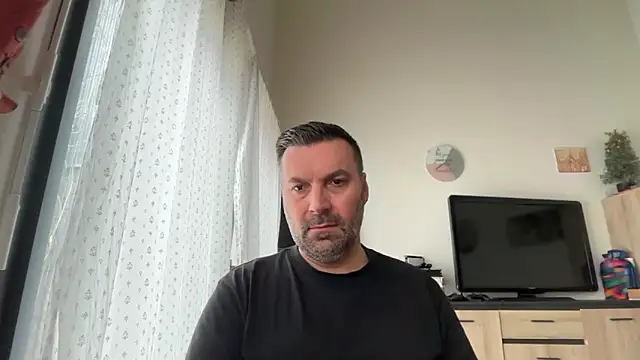 Snapshot of coolsmith81 chatting on 05/18/26, 07:14 coolsmith81 online show from 05/18/26, 07:14