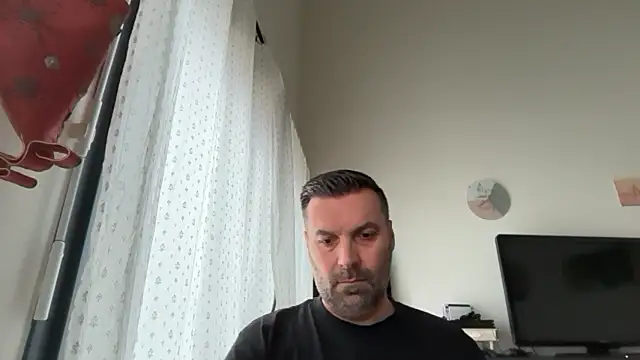 Snapshot of coolsmith81 chatting on 05/19/26, 07:15 coolsmith81 online show from 05/19/26, 07:15