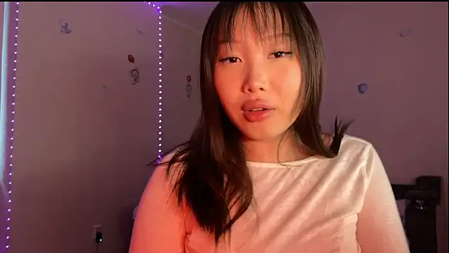 Snapshot of darsywhispers chatting on 12/05/25, 12:36 darsywhispers online show from 12/05/25, 12:36