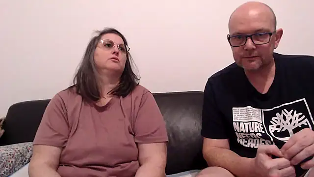 Snapshot of bea_french_curvy chatting on 02/08/26, 09:29 bea french curvy online show from 02/08/26, 09:29