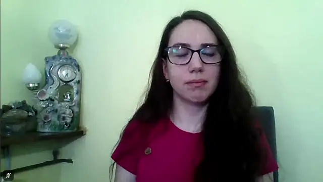 Snapshot of EvaClassy chatting on 12/04/25, 08:01 EvaClassy online show from 12/04/25, 08:01