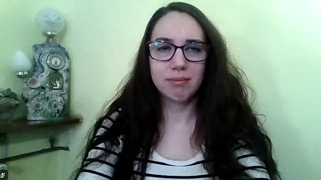 Snapshot of EvaClassy chatting on 12/05/25, 08:01 EvaClassy online show from 12/05/25, 08:01