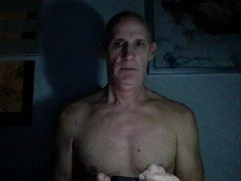 Snapshot of Elosoo chatting on 12/18/25, 09:48 Elosoo online show from 12/18/25, 09:48