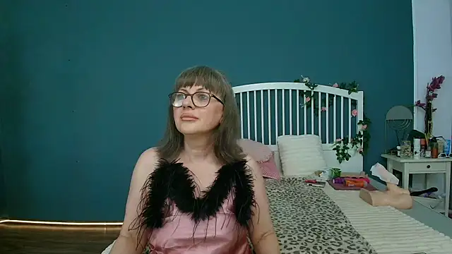 Snapshot of Cougar_Milff chatting on 07/02/26, 07:53 Cougar Milff online show from 07/02/26, 07:53