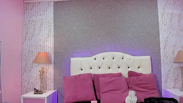 Snapshot of Cristal_Nox22 chatting on 11/28/25, 12:41 Cristal Nox22 online show from 11/28/25, 12:41