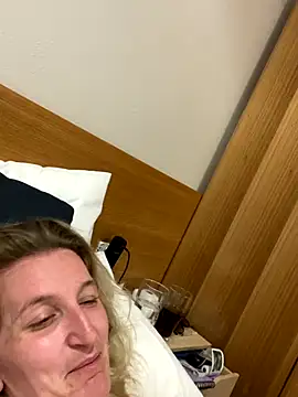 Skyme2713 online show from 12/03/25, 12:25