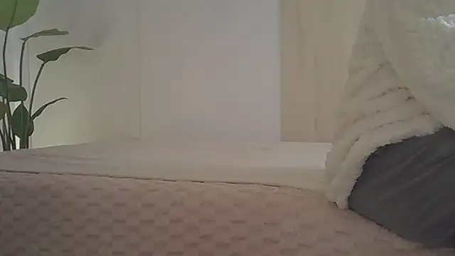 Snapshot of kyono-iyashi chatting on 02/04/26, 02:45 kyono-iyashi online show from 02/04/26, 02:45