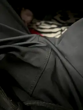 Snapshot of your_playboy_00 chatting on 12/18/25, 07:42 your playboy 00 online show from 12/18/25, 07:42