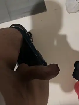 Snapshot of your_playboy_00 chatting on 02/21/26, 02:29 your playboy 00 online show from 02/21/26, 02:29