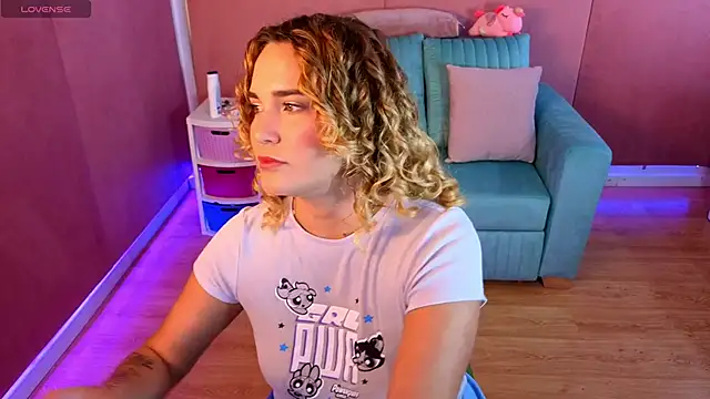 Snapshot of AdharaWo chatting on 01/14/26, 02:44 AdharaWo online show from 01/14/26, 02:44