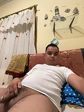 Snapshot of aril200117 chatting on 03/14/26, 05:29 aril200117 online show from 03/14/26, 05:29