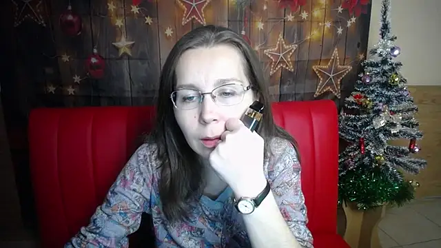 Snapshot of DaisyEdit chatting on 12/21/25, 06:09 DaisyEdit online show from 12/21/25, 06:09