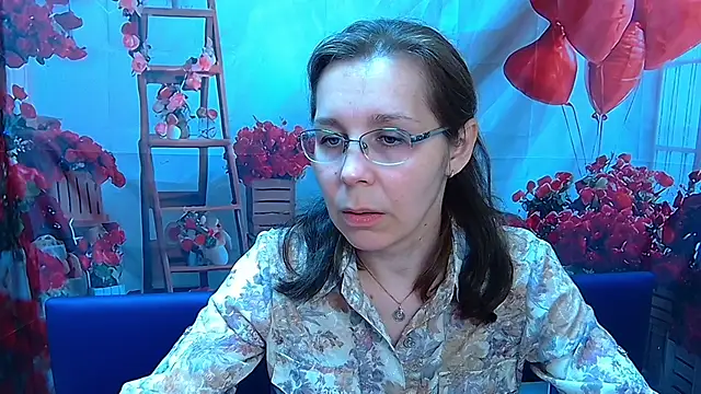 Snapshot of DaisyEdit chatting on 04/26/26, 05:16 DaisyEdit online show from 04/26/26, 05:16