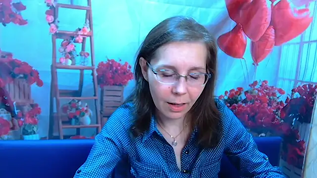 Snapshot of DaisyEdit chatting on 05/03/26, 05:35 DaisyEdit online show from 05/03/26, 05:35