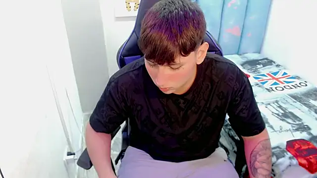 d moneyy  online show from 11/28/25, 08:33