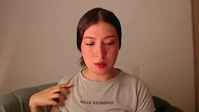 Snapshot of -Ivonny- chatting on 12/20/25, 10:06 -Ivonny- online show from 12/20/25, 10:06