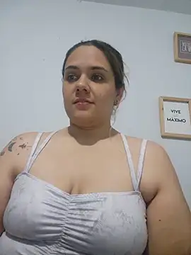LoreinnFox online show from 04/28/26, 04:06
