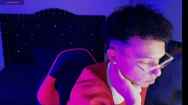 thian blakee online show from 12/01/25, 03:55