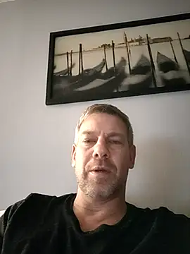 Snapshot of lorisaux chatting on 11/27/25, 12:46 lorisaux online show from 11/27/25, 12:46