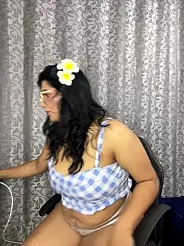 Snapshot of CATHA_EF chatting on 12/01/25, 07:41 CATHA EF online show from 12/01/25, 07:41