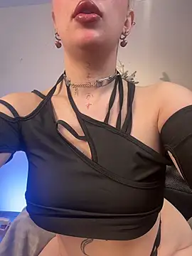 Snapshot of Helga_vibe chatting on 12/15/25, 06:06 Helga vibe online show from 12/15/25, 06:06