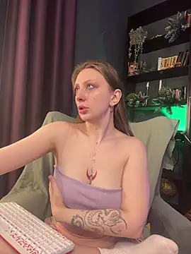 Snapshot of Helga_vibe chatting on 12/16/25, 07:13 Helga vibe online show from 12/16/25, 07:13