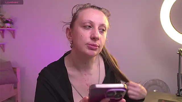 Snapshot of Helga_vibe chatting on 06/06/26, 01:16 Helga vibe online show from 06/06/26, 01:16