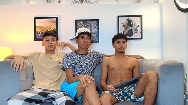 COUPLES BOYS online show from 03/13/26, 01:23